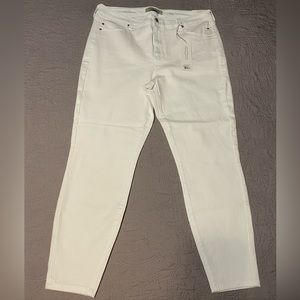 Liverpool Ankle Skinny Jeans